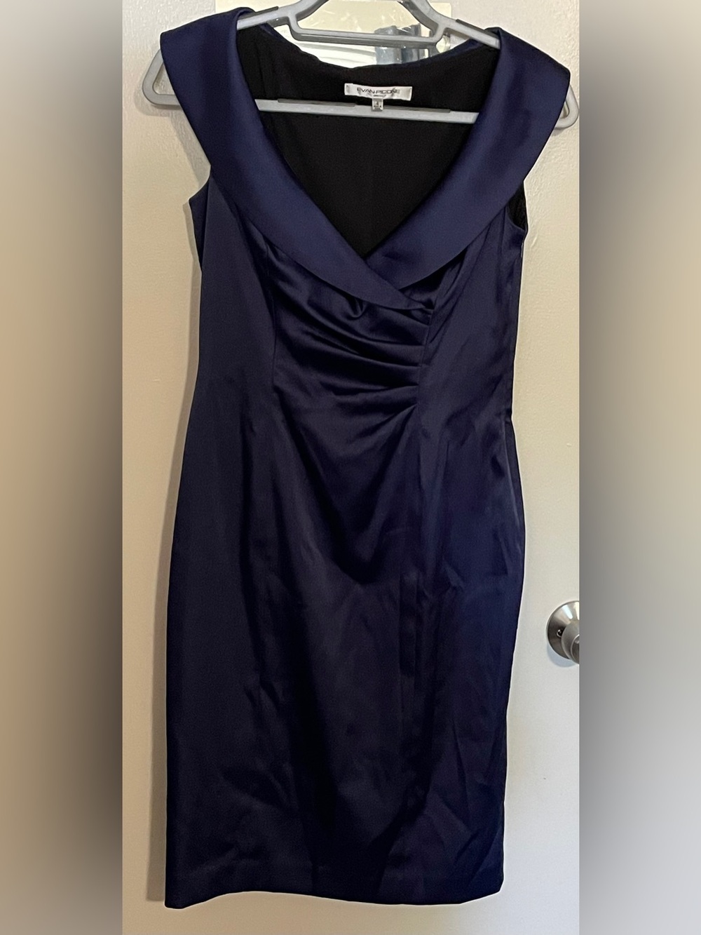 Evan-Picone Mother of Bride/Groom Navy Sleeveless V-Cowl Dress size 4 women’s
